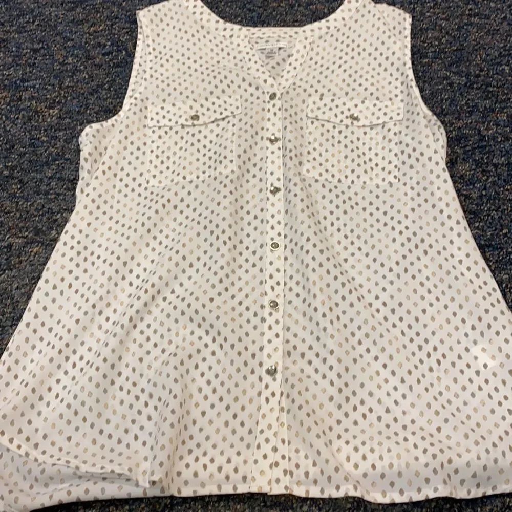 Croft & Barrow sleeveless top sz. M